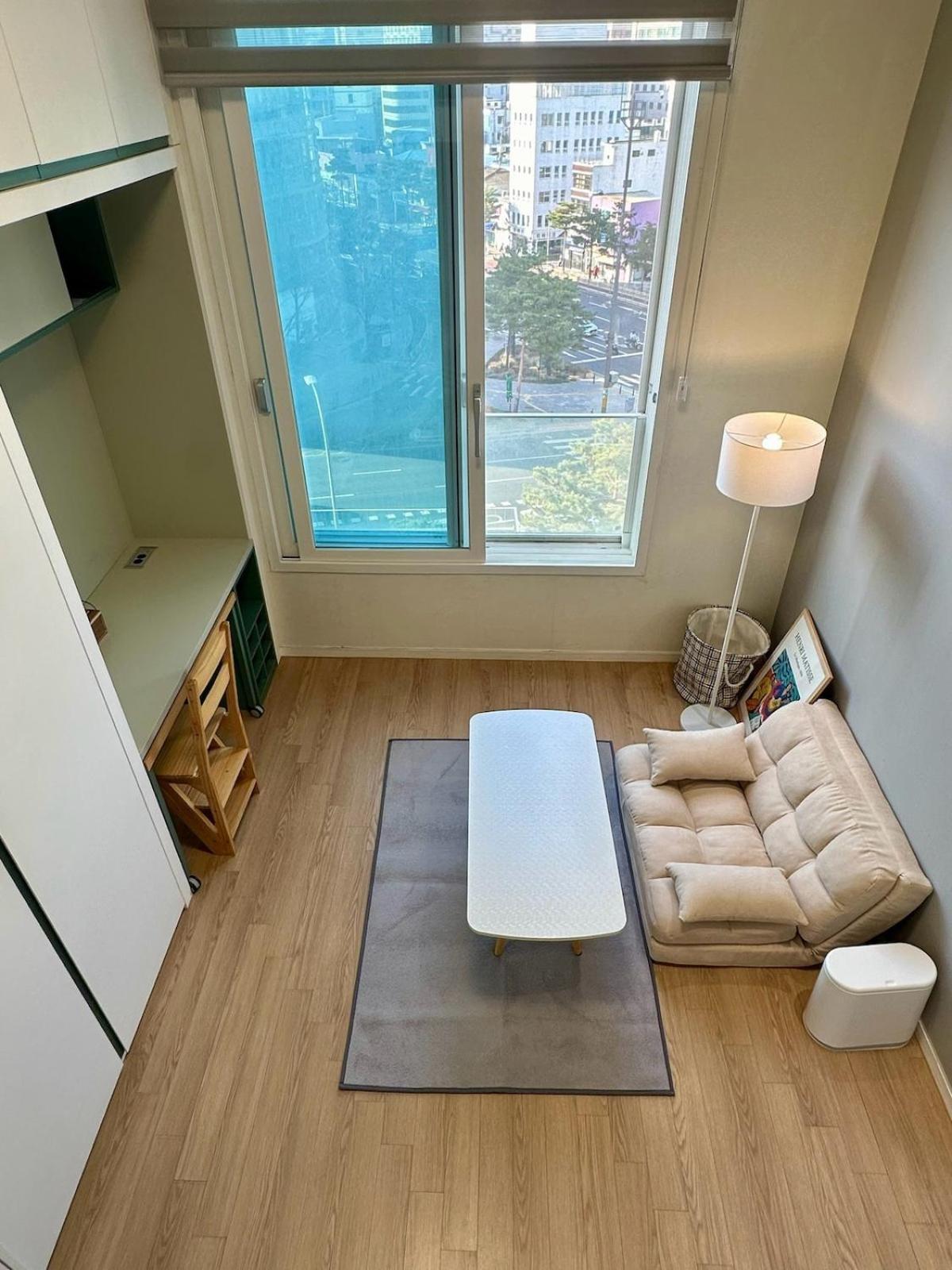 Excellent Location, Comfortable, Dyson Airwrap Seoul